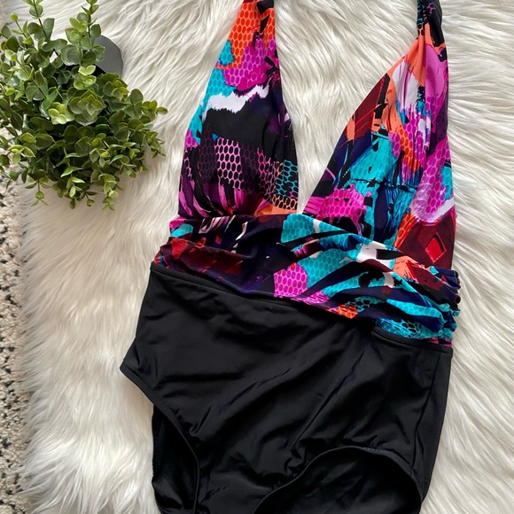 *sold.8  NWT Stunning Tropical Swimsuit - Picture 16 of 16